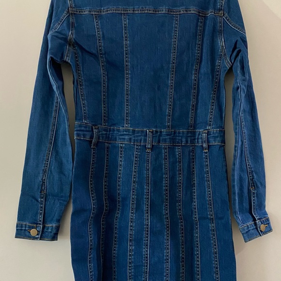 PrettyLittleThing Blue Denim Mini Dress - Picture 5 of 6